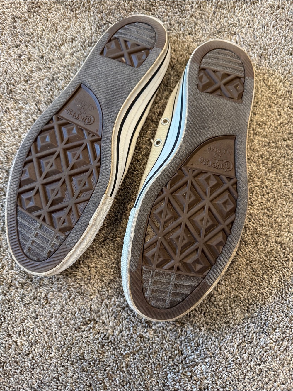 Converse Cream Low-Top Slip-On Sneakers - Picture 2 of 2
